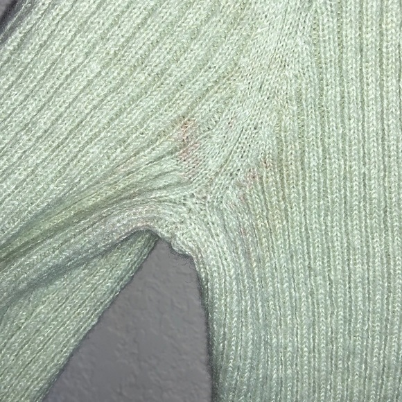 SONG OF STYLE Jilian Sweater in Green size XSMALL - Picture 4 of 7